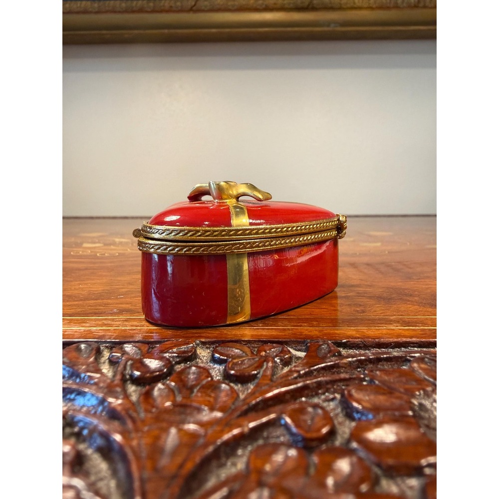 Vintage Rochard Limoges Heart Chocolate Box • Hand Painted Porcelain Trinket Box - Picture 11 of 17
